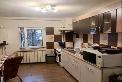 Apartament 2 Camere Centrala Proprie Zona Dambovi?a Sagului - 3