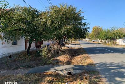 Casă cu 4 camere cu Teren 2000 Mp în Jurilovca - 2