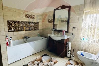 Casa / Vila cu 5 camere de vanzare in zona Nord-Est - 9