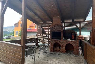 Casă cu 4 camere în Central - 1