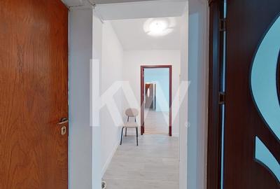 Inchiriere apartament cu 3 camere - strada Avram Iancu - 13