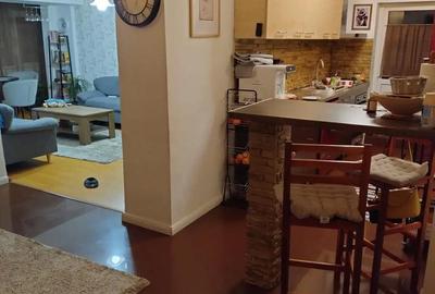 Apartament cu 4 camere decomandat în Central - 2