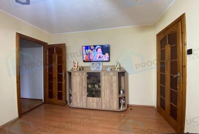 Apartament 3 Camere de Vanzare | Zona Dacia | 95.000 EUR - 2