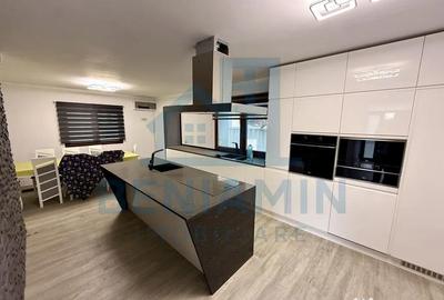 Casă cu 4 camere cu Teren 500 Mp în Malu Mare - 1