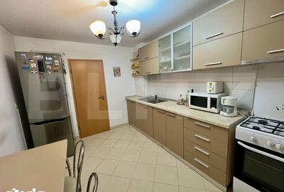 Apartament cu 3 camere decomandat, mobilat în Central - 8