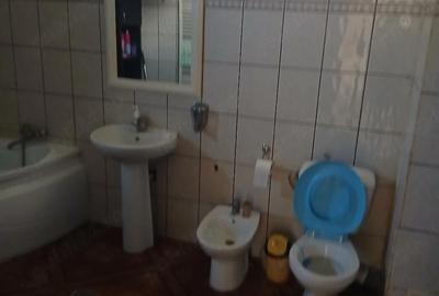 Casă cu Teren 1000 Mp în Mărăcineni - 1