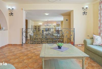 Casă cu Teren 1186 Mp în Moieciu - 14