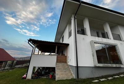 Casă cu 5 camere în Dezmir - 8