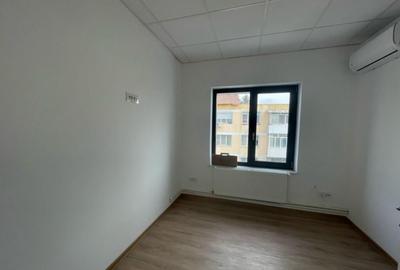 Spa?iu birou *94 mp - ultracentral * - trafic intens Spa?iu birou *94 mp - ultracentral * - trafic intens - 2