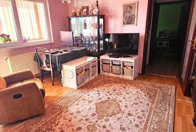 SAGULUI - DAMBOVITA - BLOC IZOLAT - 3 CAMERE - 2 BAI - CENTRALA PROPRIE - 3