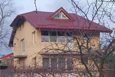 Vila regie proprie 5 camere+crama centru Domnesti