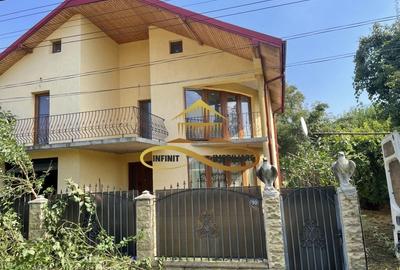 Casa de vanzare in Bacau Negri cu teren de 1000 mp - 1