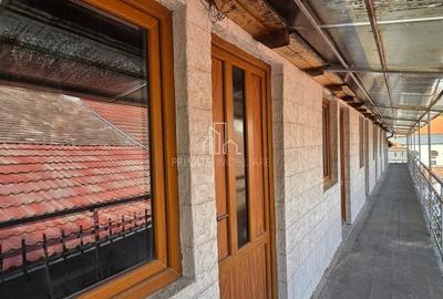 Casă individuală cu 13 camere cu Canalizare în Central - 3