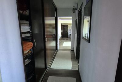 Apartament cu 4 camere semidecomandat în Tătărași - 1