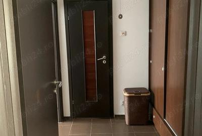 Apartament cu 3 camere semidecomandat în Colentina - 6