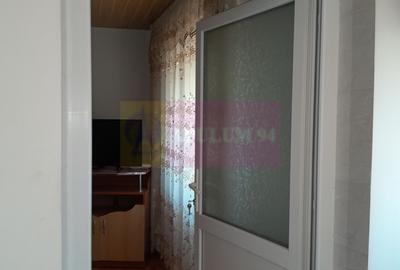 Movilita - vanzare casa 5 cam plus livada pe rod si teren 1800 mp - 2