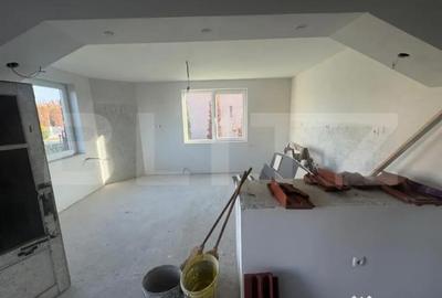 Casă cu 5 camere cu Teren 1000 Mp în Vetiș - 2