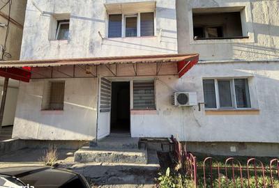 Spațiu comercial, de 27 mp, în Central - 6