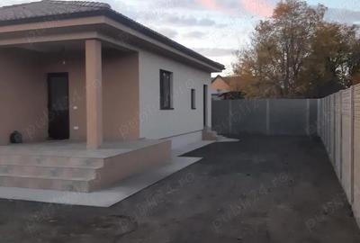 Casă cu 3 camere cu Teren 430 Mp în Diniaș - 2