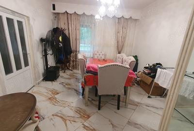 Casă cu 2 camere cu Teren 1000 Mp în Central - 2