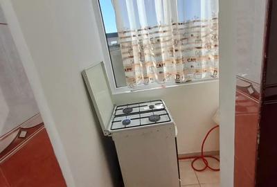 Apartamente de vanzare cu 2 cam canf 1 .etaj 1 din 4 50 mp zona Luica vizavi de Petrompret 45 .000 - 4