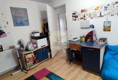 Casa individuala 5 camere terasa acoperita 3 bai si 458 mp teren in Cristian - 15