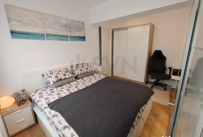 Apartament cu 3 camere semidecomandat în Central - 1