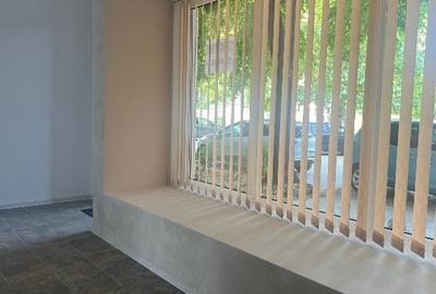 Spațiu comercial, de 72 mp, în Central - 14