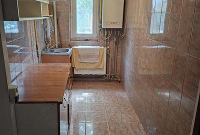 Apartament cu 3 camere semidecomandat în Central - 4