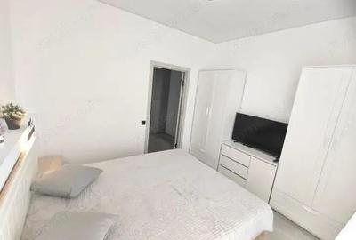 Inchiriez garsoniera in zona Universitate - 3