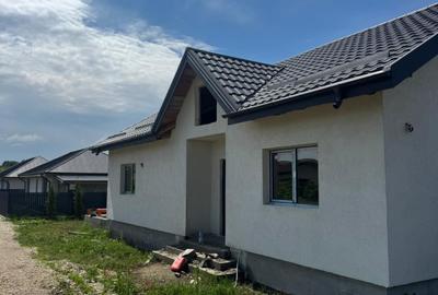 Casă individuală cu 3 camere cu Canalizare în Clinceni - 2