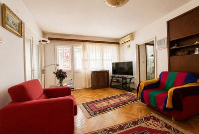 Apartament cu 4 camere decomandat, mobilat în P-ța Romană - 1