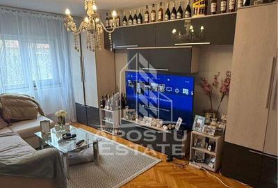 Apartament cu 3 camere, decomandat, situat in zona Soarelui