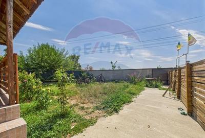 Hala, teren 5000 mp si casa in Potlogi- 38 km pana in Bucuresti - 28