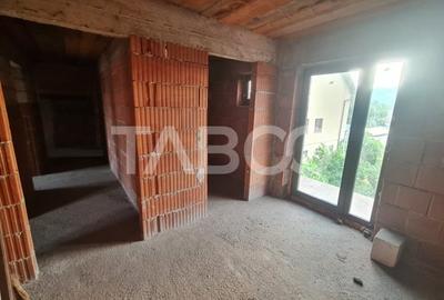 Casa la rosu de vanzare in Sebes-Lancram judetul Alba - 13