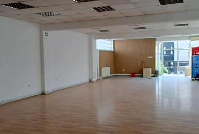 Spațiu comercial, de 190 mp, în Central