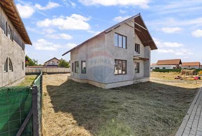 Casă cu 5 camere cu Canalizare în Șagu - 2