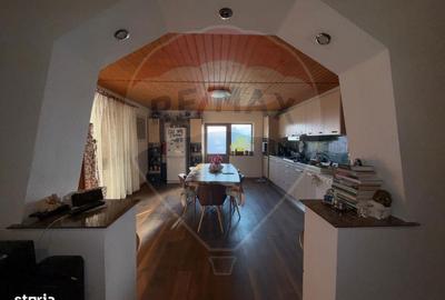 Casă cu 2 camere cu Teren 3050 Mp în Golești - 11