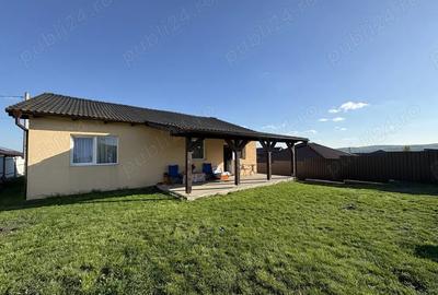 Casă cu 4 camere cu Teren 450 Mp în Nazna - 3