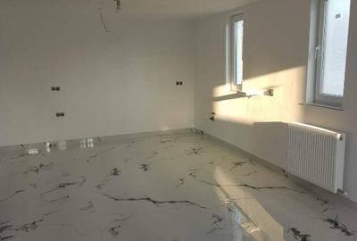 Casa Unirea formata din doua apartamente,cu doua intrari separate. - 15