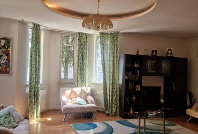 Casă individuală cu 7 camere cu Garaj în Splaiul Unirii - 32