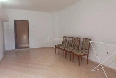 Casă cu 8 camere cu Teren 653 Mp în Central - 12