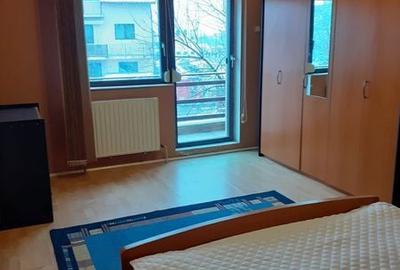 Apartament cu 3 camere în Girocului