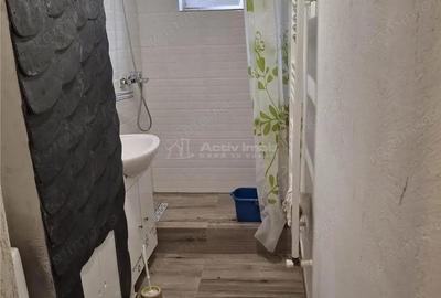 Apartament cu 3 camere semidecomandat în Micro III - 8