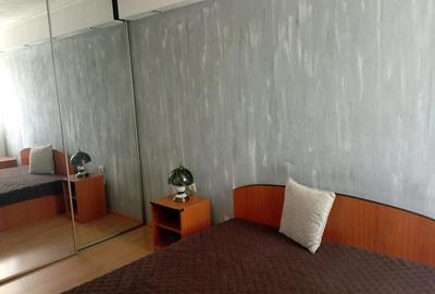 Apartament cu 2 camere semidecomandat în Gojdu