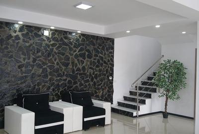 Casă cu 4 camere în Ștefănești - 19