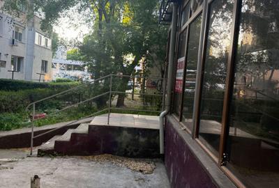 Spațiu comercial, de 30 mp, în Central - 4