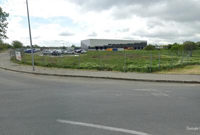 Teren Construcții intravilan de 5000 mp, în - 7