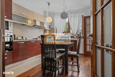 Casă cu 6 camere cu Teren 780 Mp în Brănești - 1