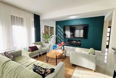 Casa deosebita cu 5 camere in Dinias - 1